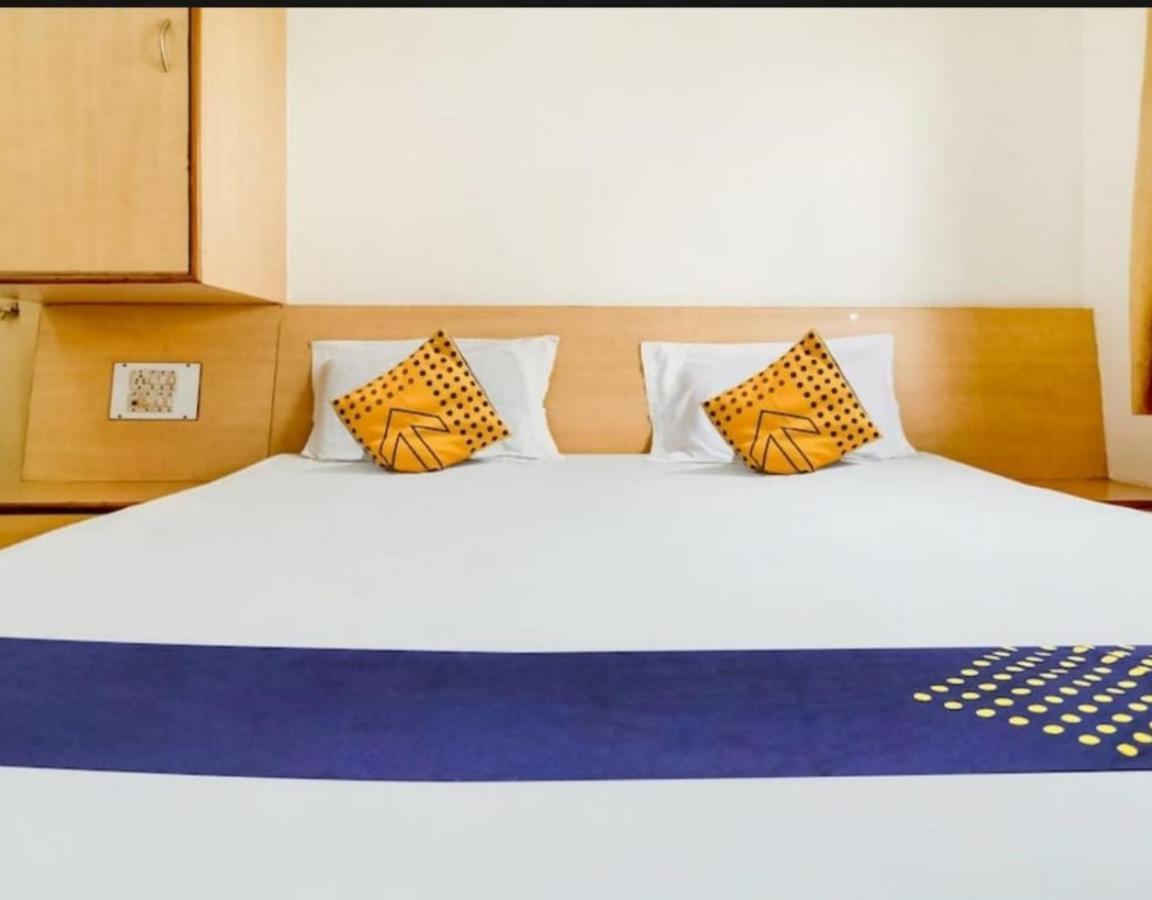Hotel Rahi Nāsik Eksteriør bilde