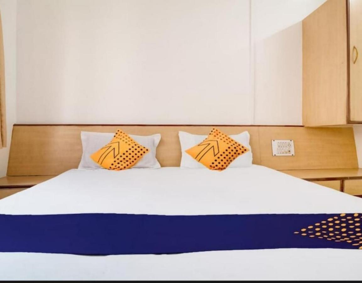 Hotel Rahi Nāsik Eksteriør bilde