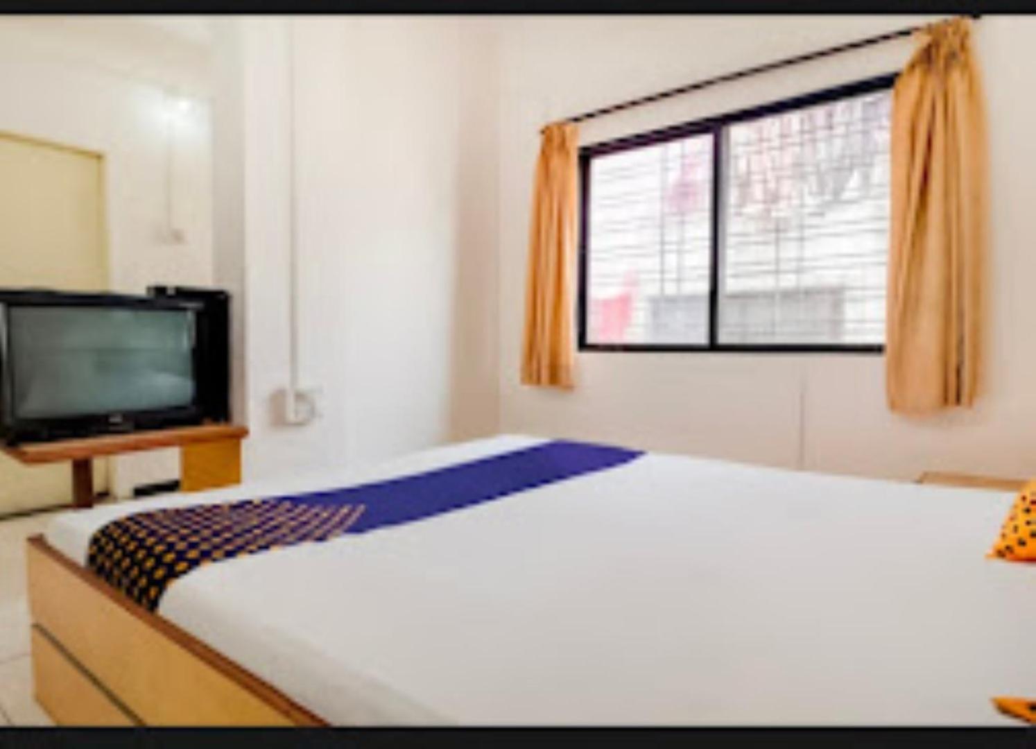 Hotel Rahi Nāsik Eksteriør bilde